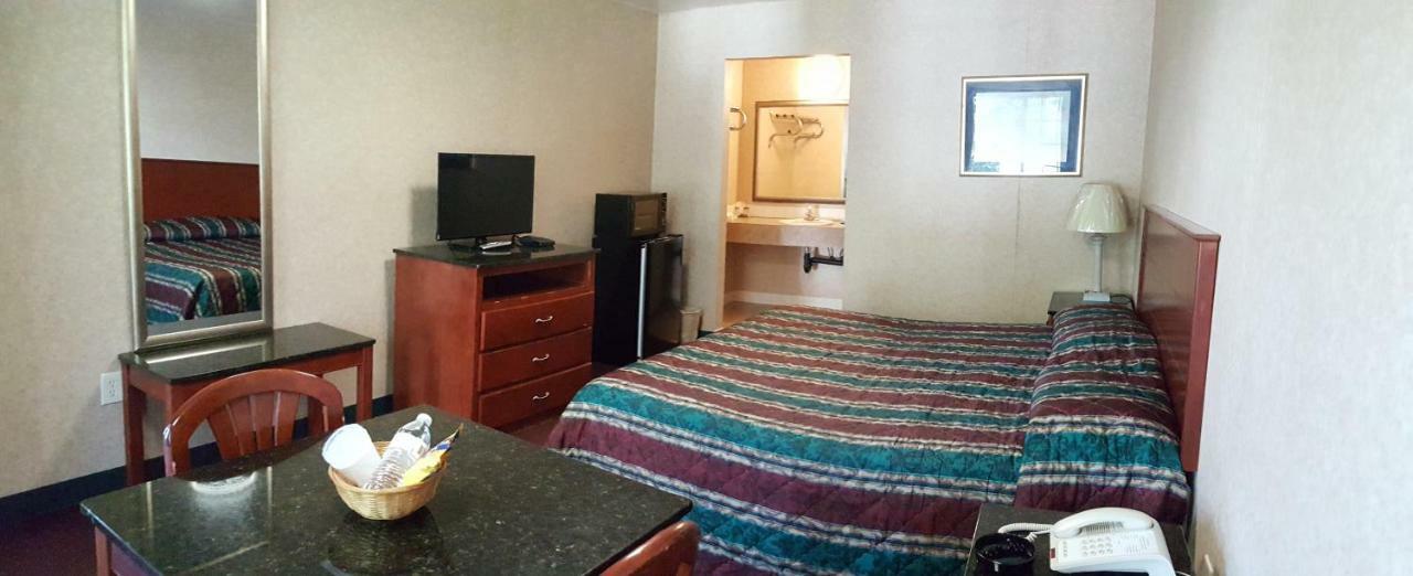 Atrium Inn&Suites Galloway Exterior foto